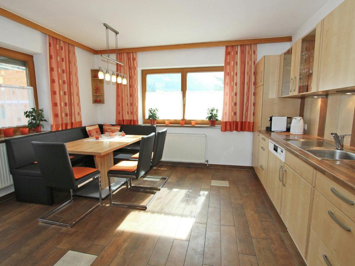 Spacious Apartment In Stumm Tyrol With Balcony Bagian luar foto